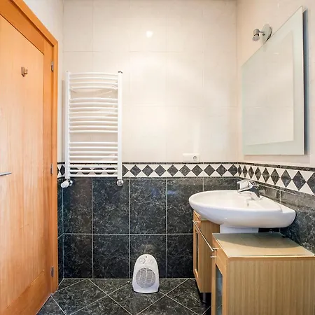 3bdr Duplex House W/pool *
