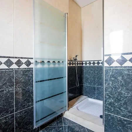 3bdr Duplex House W/pool