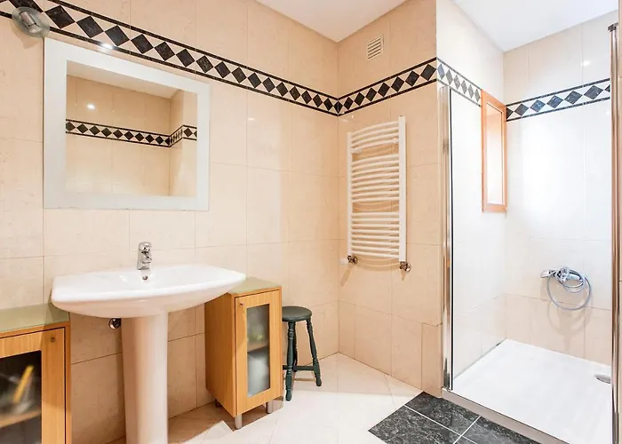 بيت للعطل 3bdr Duplex House W/pool منديلو