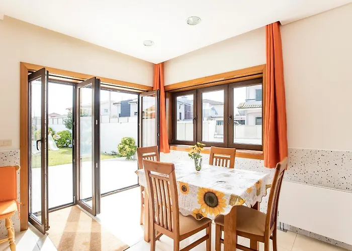 3bdr Duplex House W/pool *