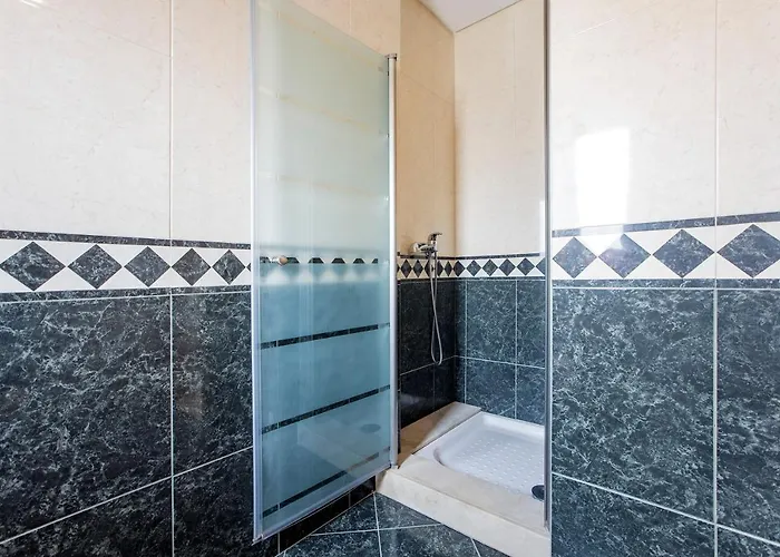 3bdr Duplex House W/pool